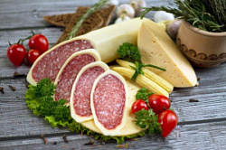 Салями в сырной корочке