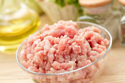 Фарш из мяса фермерской курицы